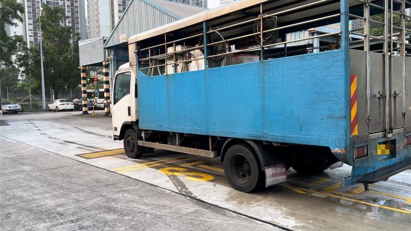 警方打擊與貨車有關的交通違例事項。