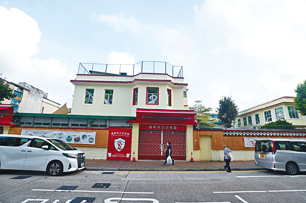 九龍塘國際英文幼稚園校巴群組持續擴大,昨日再多四名學生確診。