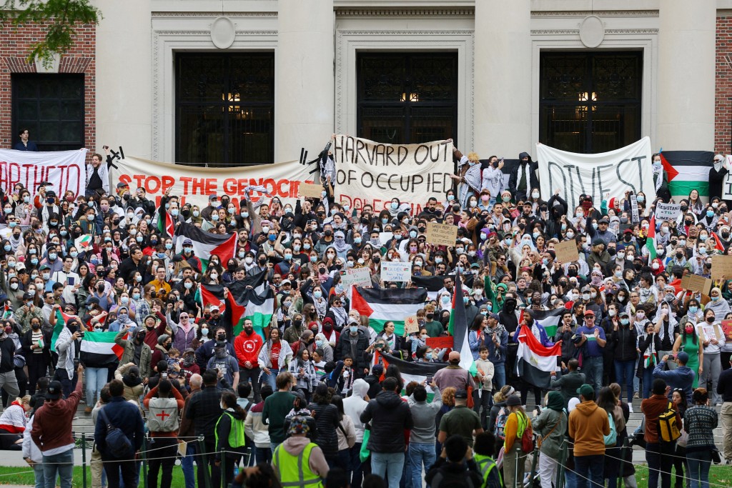 哈佛大学曾爆发声援加沙巴人的示威。路透社