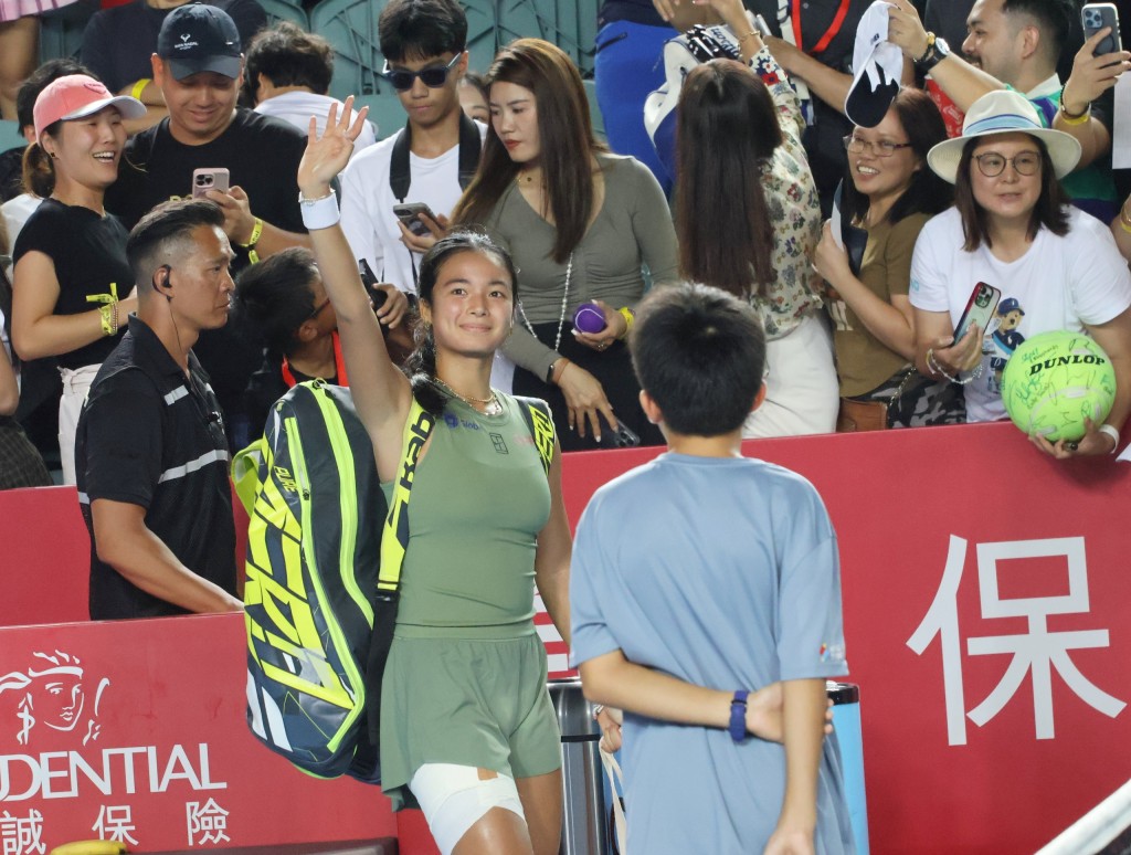 伊娜連日在香港吸引大批菲藉球迷入場支持。徐嘉華攝 伊娜連日在香港吸引大批菲藉球迷入場支持。徐嘉華攝