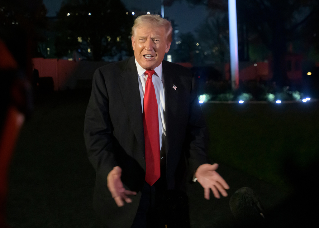 特朗普在反对《平价医疗法案》多次展现强硬立场。美联社 特朗普在反对《平价医疗法案》多次展现强硬立场。美联社