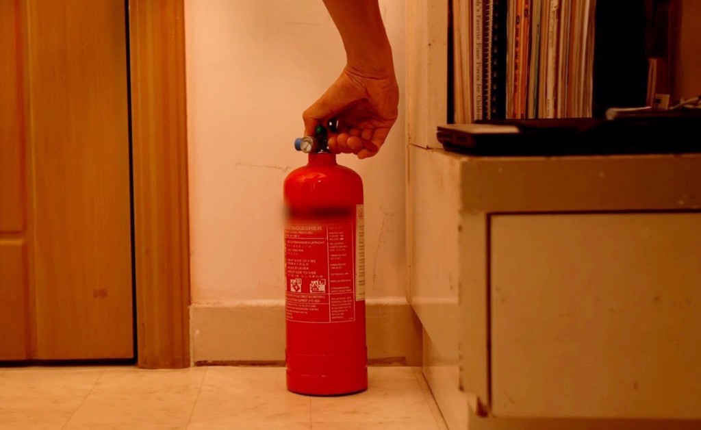 消防处推广自行在家居设置手提灭火设备。消防处提供图片