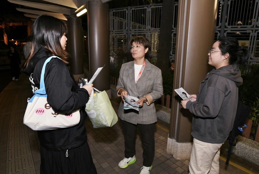 方國珊是現任西貢區議員。 方國珊是現任西貢區議員。