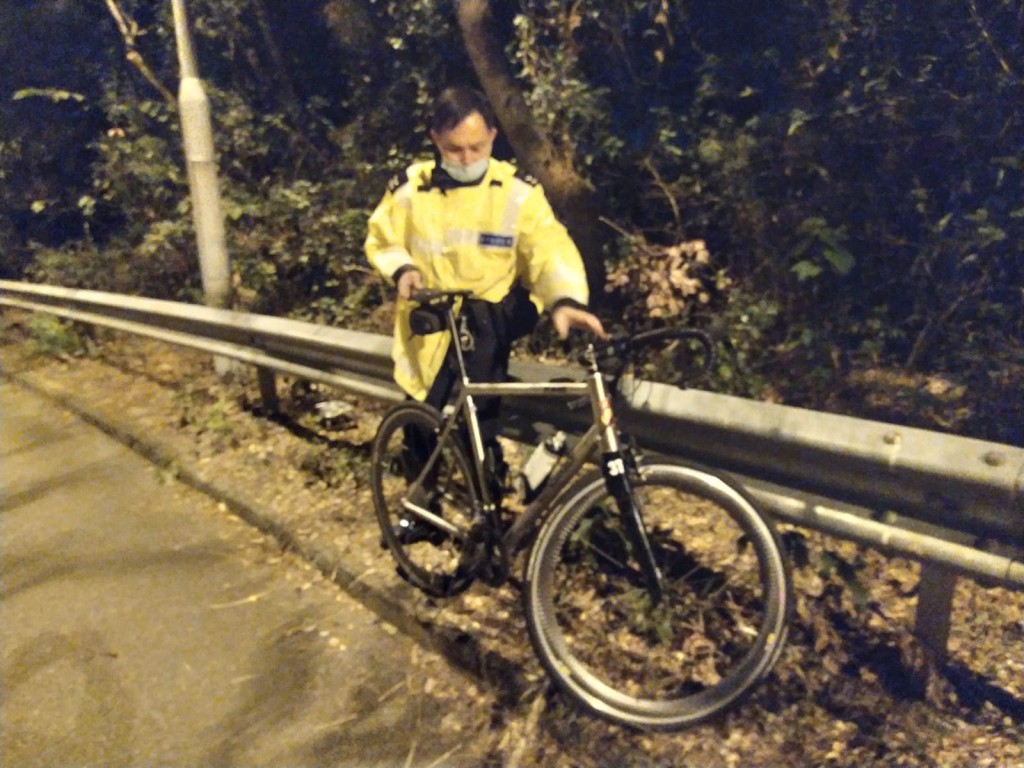 意外現場遺下一輛單車。