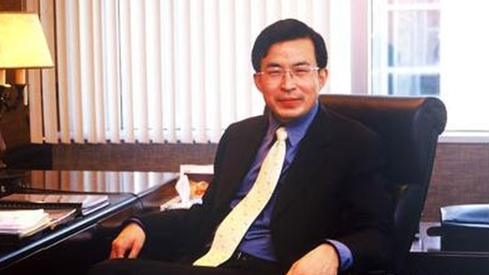 趙丙賢1991年創辦並擔任北京中證萬融投資集團董事長、總裁，北京中證萬融醫藥投資集團董事長，兼任山東沃華醫藥科技股份有限公司董事長，羅萊生活科技股份有限公司董事等。