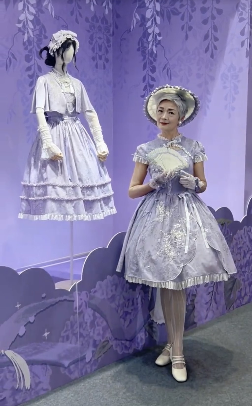 60歲阿姨著Lolita裙現身漫展。小紅書@隨心 60歲阿姨著Lolita裙現身漫展。小紅書@隨心