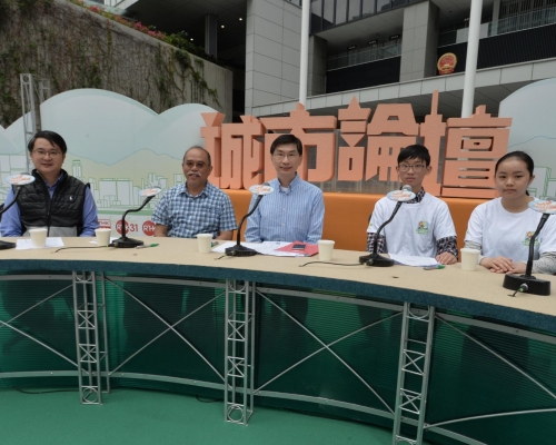 城市論壇討論如何調整財政預算案。