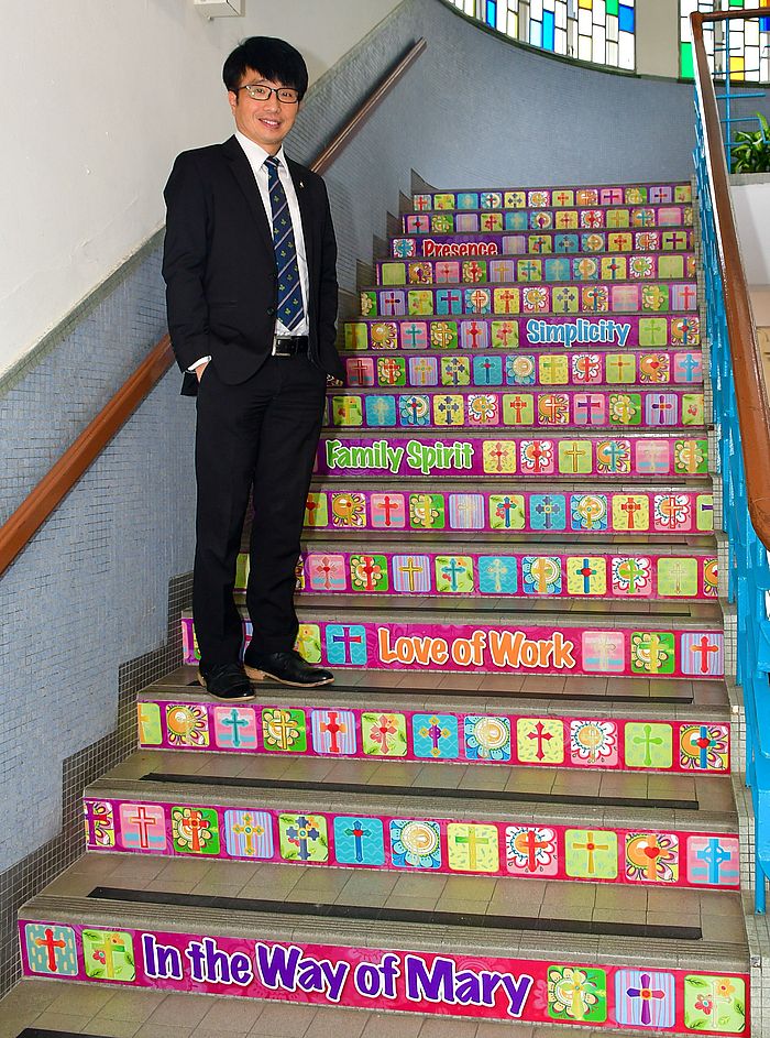 油尖旺區的聖芳濟書院校長姚廣智