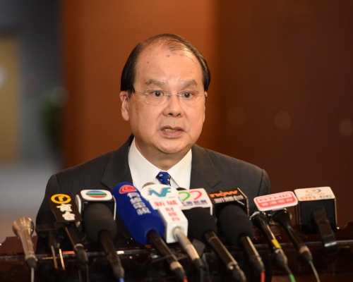 张建宗形容罗范椒芬工作能力高。