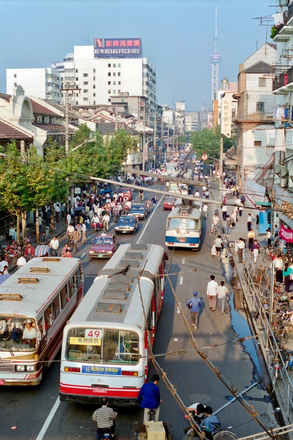 李小燕為了取得上海戶口而利用周曉軍的感情。小紅書＠上海城市觀
