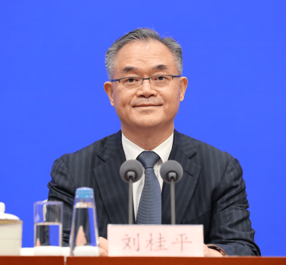天津市委常委、常務副市長劉桂平,據報將接任中國銀行董事長一職。 天津市委常委、常務副市長劉桂平,據報將接任中國銀行董事長一職。