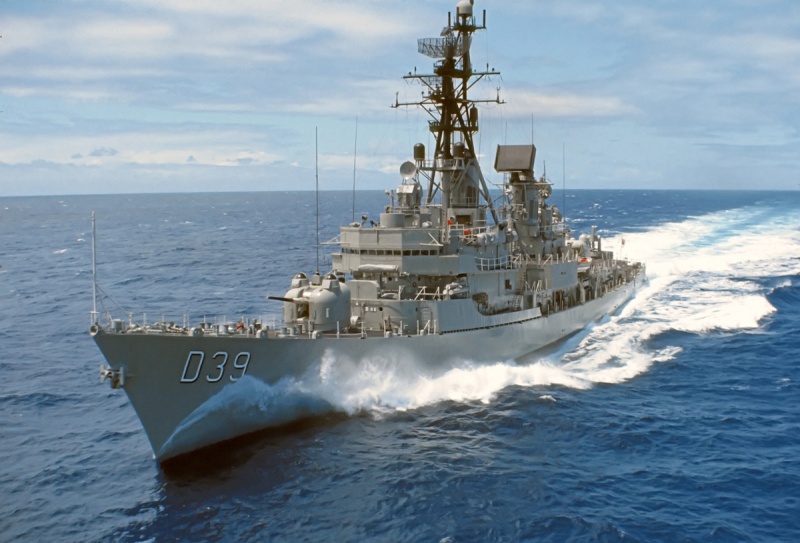 澳州驱逐舰「荷巴特号」（HMAS Hobart）。
