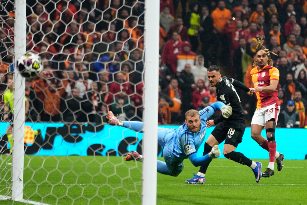 加拉塔沙雷晉級形勢大好。美聯社