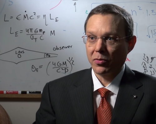 洛布指外星科技可能已于2017年到访过地球。影片截图