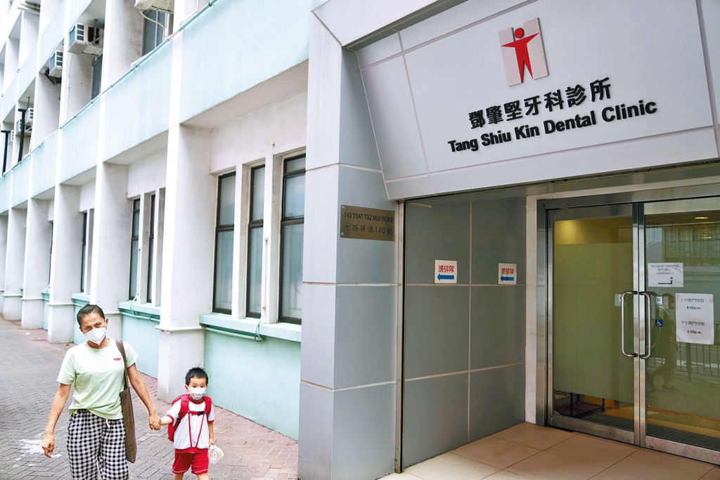 當局指先導計畫下有超過100家診所提供洗牙服務。