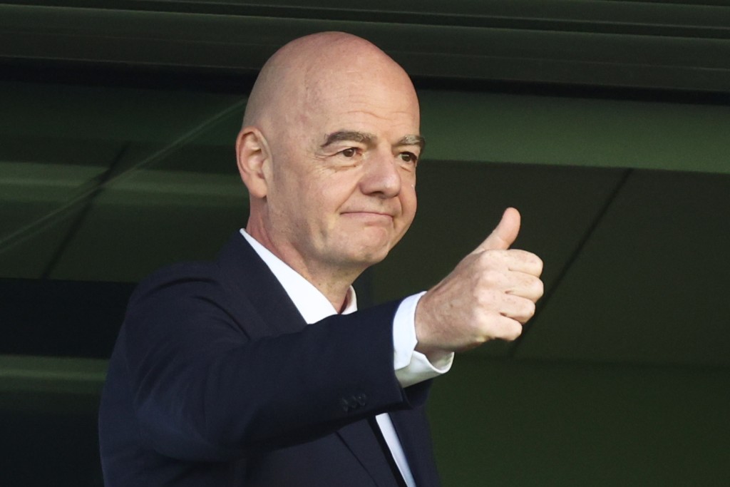 恩芬天奴在明年三月的FIFA主席选举连任可谓是大势已定。美联社 恩芬天奴在明年三月的FIFA主席选举连任可谓是大势已定。美联社
