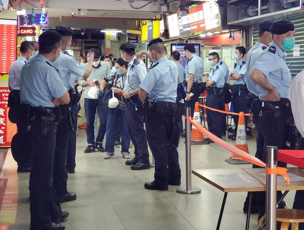 再有警務人員確診。資料圖片