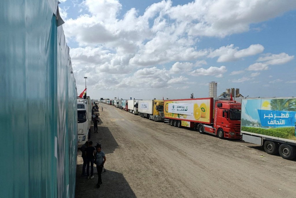 埃及允許多達20輛物資卡車進入加沙緩解人道危機。路透社