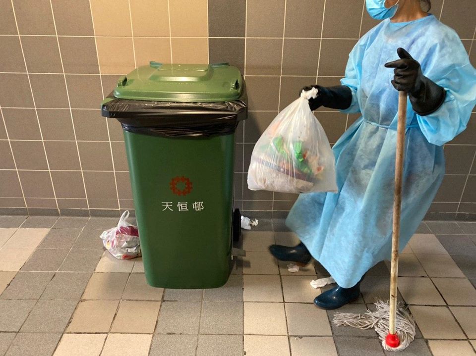 垃圾周圍掉。王百羽 Henry Wong - 王伯FB