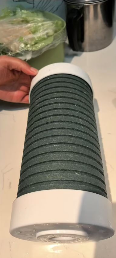 貴州有屋苑食水近1年出藍水引起居民恐慌。抖音＠我不吃！謝謝！