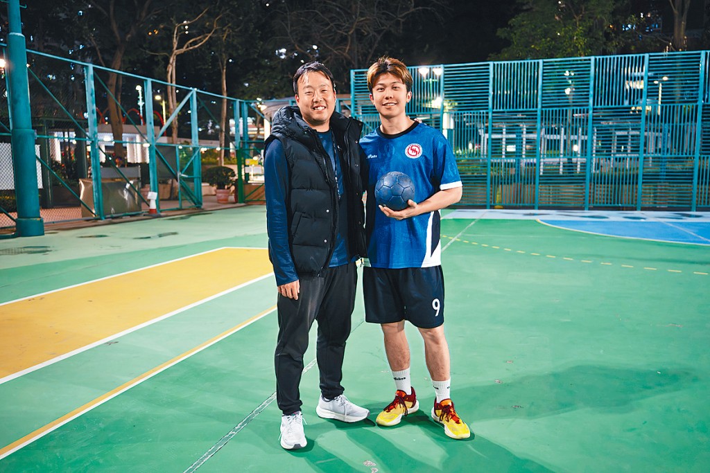 許文邦(左)感謝羅淑佩局長兌現承諾。