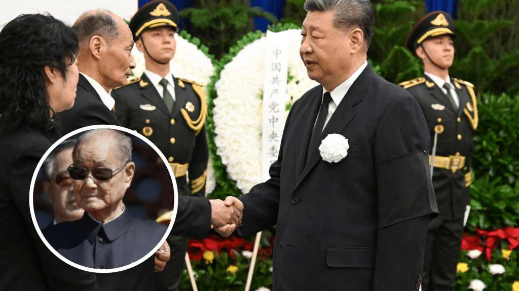 中共元老宋平遺體在八寶山革命公墓火化，習近平握手慰問親屬。新華社