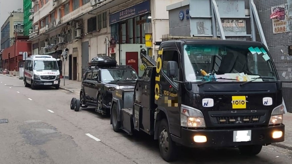 行動中,警方拖走6輛造成嚴重阻塞的車輛。警方提供