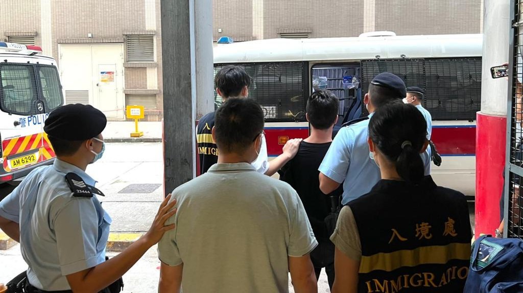 警方聯同入境事務處進行反非法勞工聯合行動。