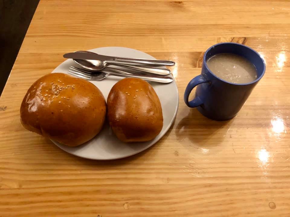 滯留秘魯香港女子抱怨膳食差。facebook不想白活就變黑圖片