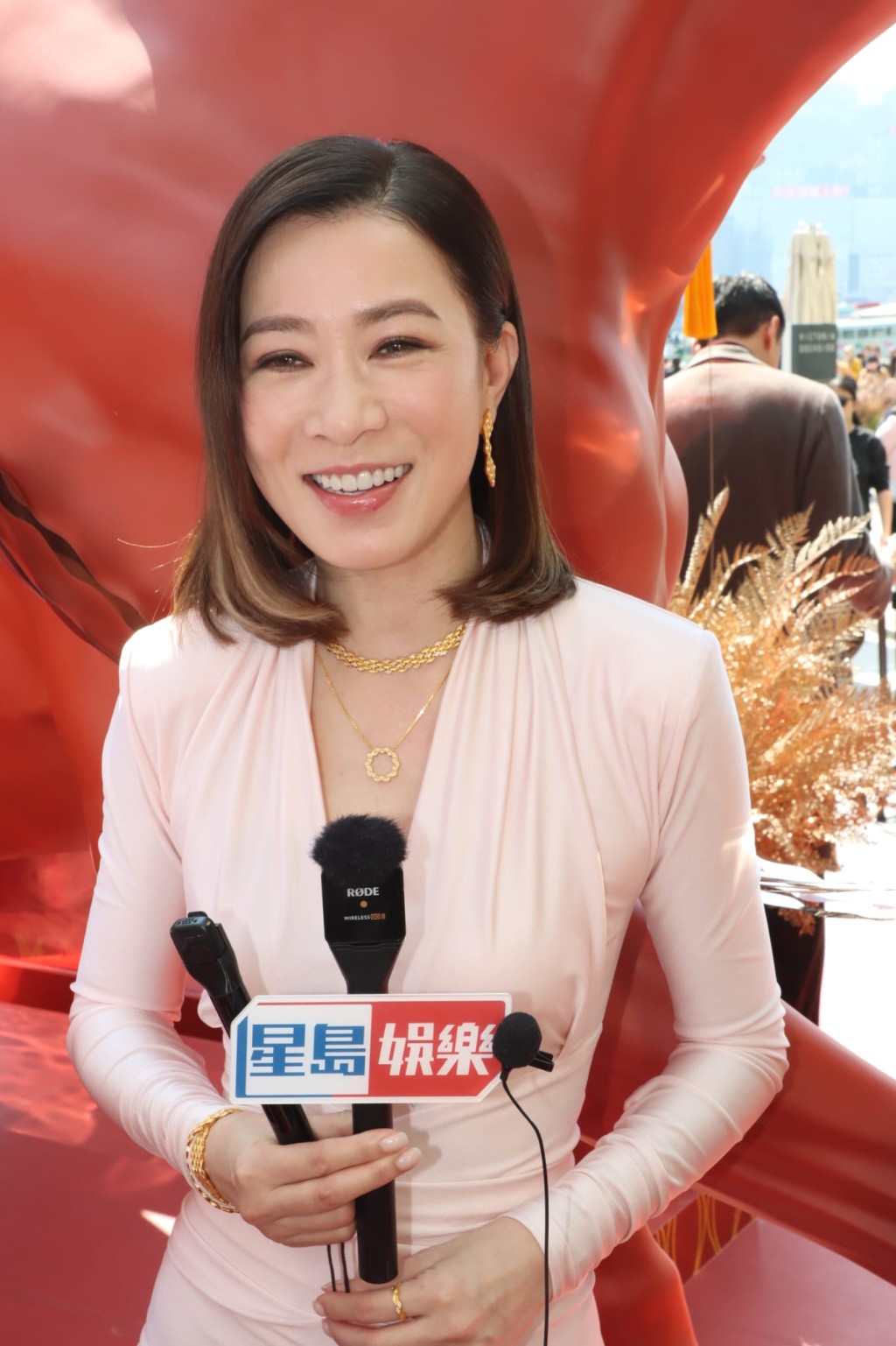 佘詩曼避談被傳身家兩億是否「報細數」。