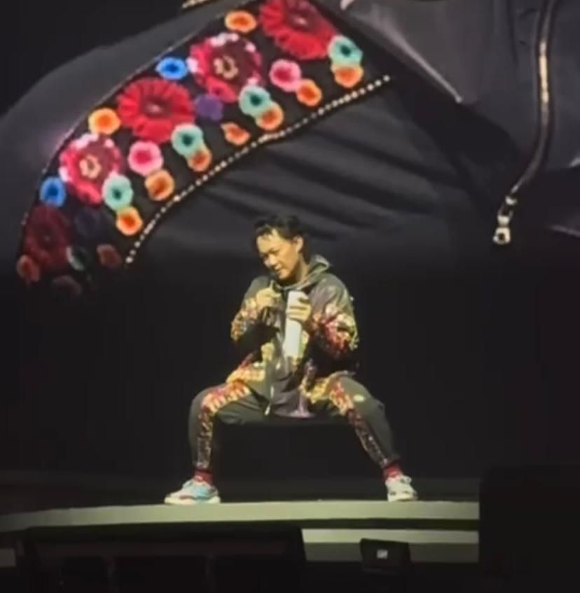 陳奕迅身在台北小巨蛋舉行巡唱。