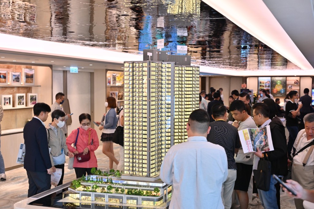 邱達昌指出,若中央限制內地人來港買樓,確實會影響樓價,但暫時未有實行這些措施。 邱達昌指出,若中央限制內地人來港買樓,確實會影響樓價,但暫時未有實行這些措施。