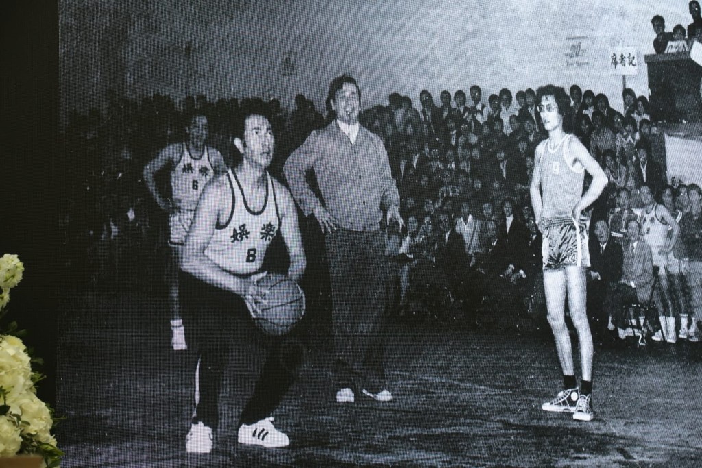 中年何鸿燊仍然好有运动细胞。