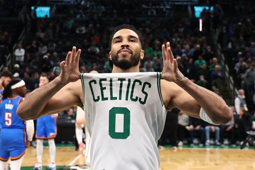 泰顿回勇交「双双」。路透社