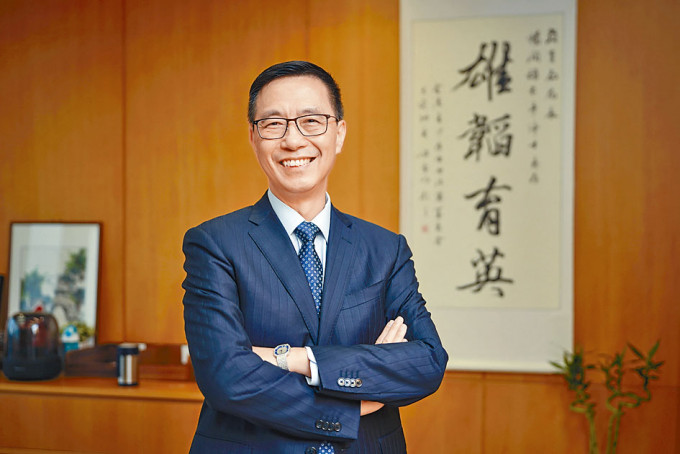 楊潤雄發文祝賀張家朗、蔡俊彥、楊子加及梁千雨組成的男子花劍隊於世錦賽中奪得銅牌。資料圖片