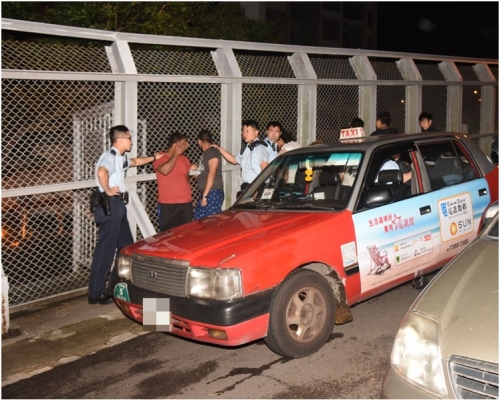 警方拘捕車上4名懷疑涉案的南亞裔男子。