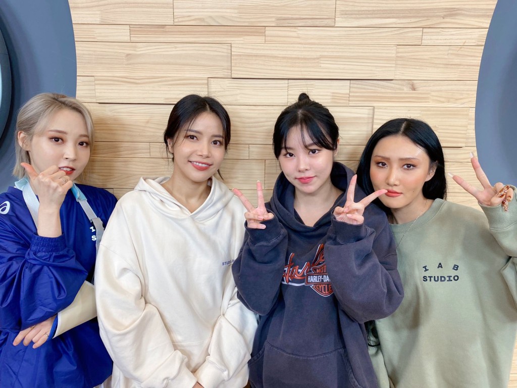 14年出道的MAMAMOO本月初推出新歌《AYA》。