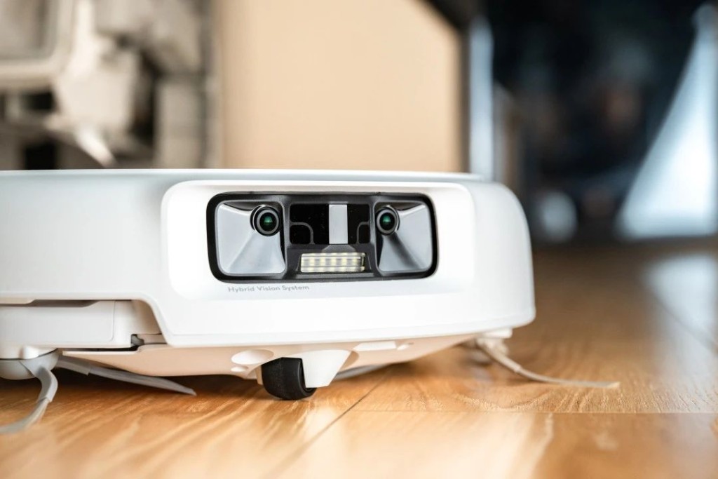 DJI ROMO系列搭載旗艦無人機同款避障系統。