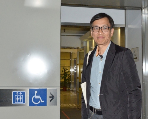 束健銘不滿平機會拒發放約滿酬金。資料圖片