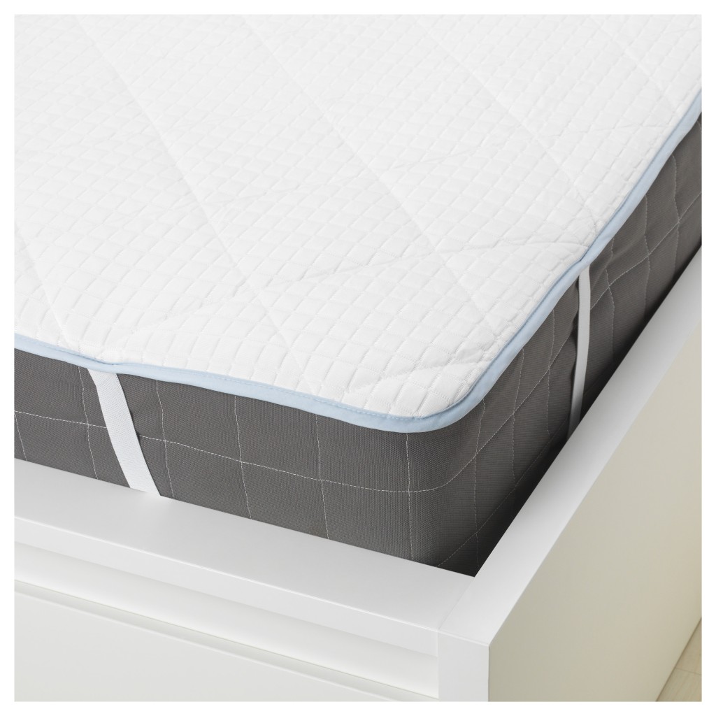 Klubbsporre人體工學枕頭，以及Myskmadra雙人牀褥保護套，均採用凝膠表層，照顧用家的頸部及脊椎健康。