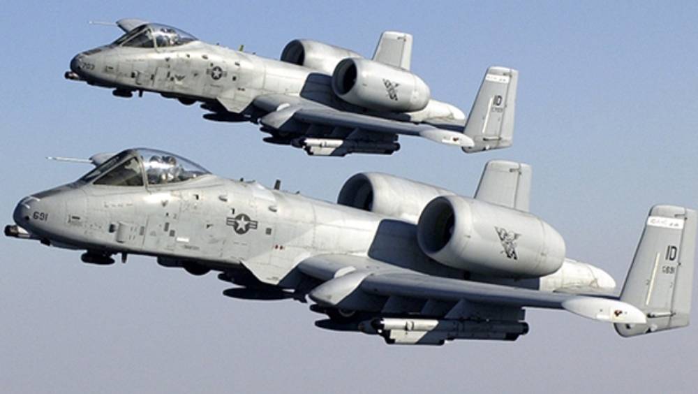 涉駐韓美軍事基地拍攝戰機，兩台灣人二審獲緩刑。 新華社資料圖