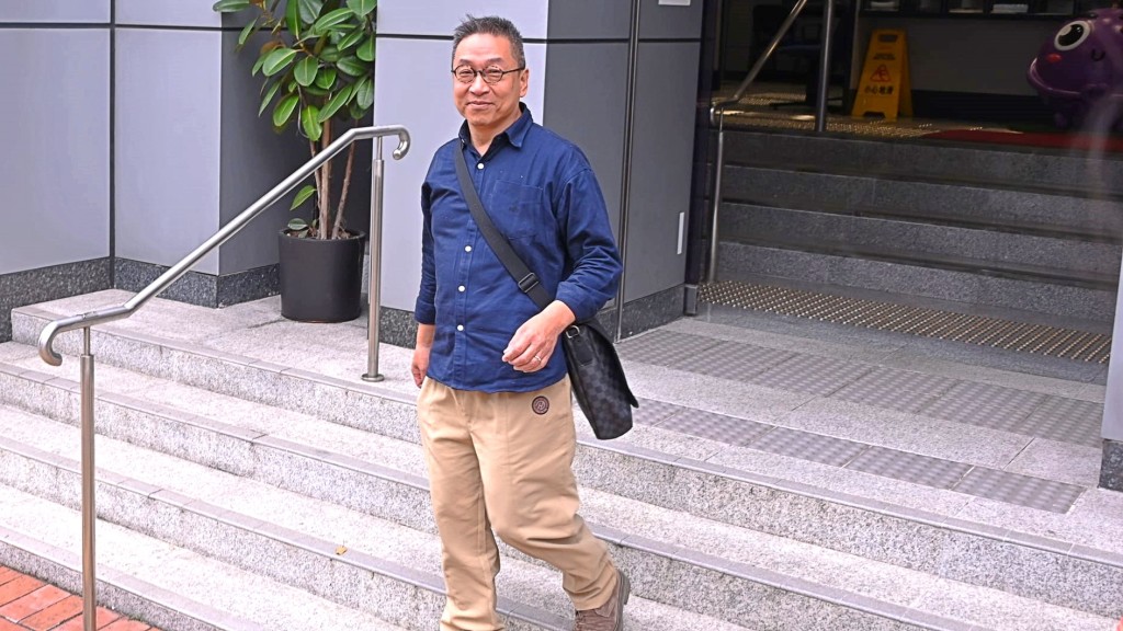 潘焯鴻今（20日）中午離開警署。