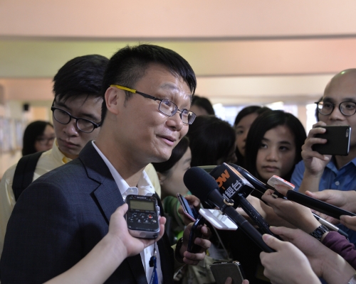 冯炜光今日在社交网站facebook发帖，直斥港大有纵容之嫌，要求校方取消3人学籍。资料图片