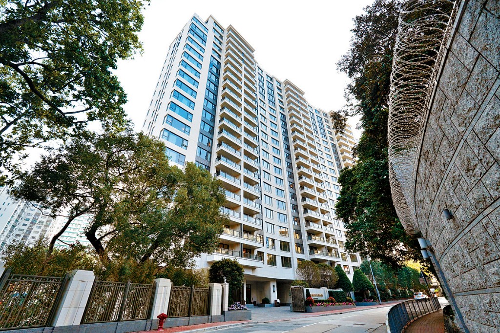 ST. GEORGE’S MANSIONS獲1組大手客連購同層2伙大宅,共涉資逾1.72億。