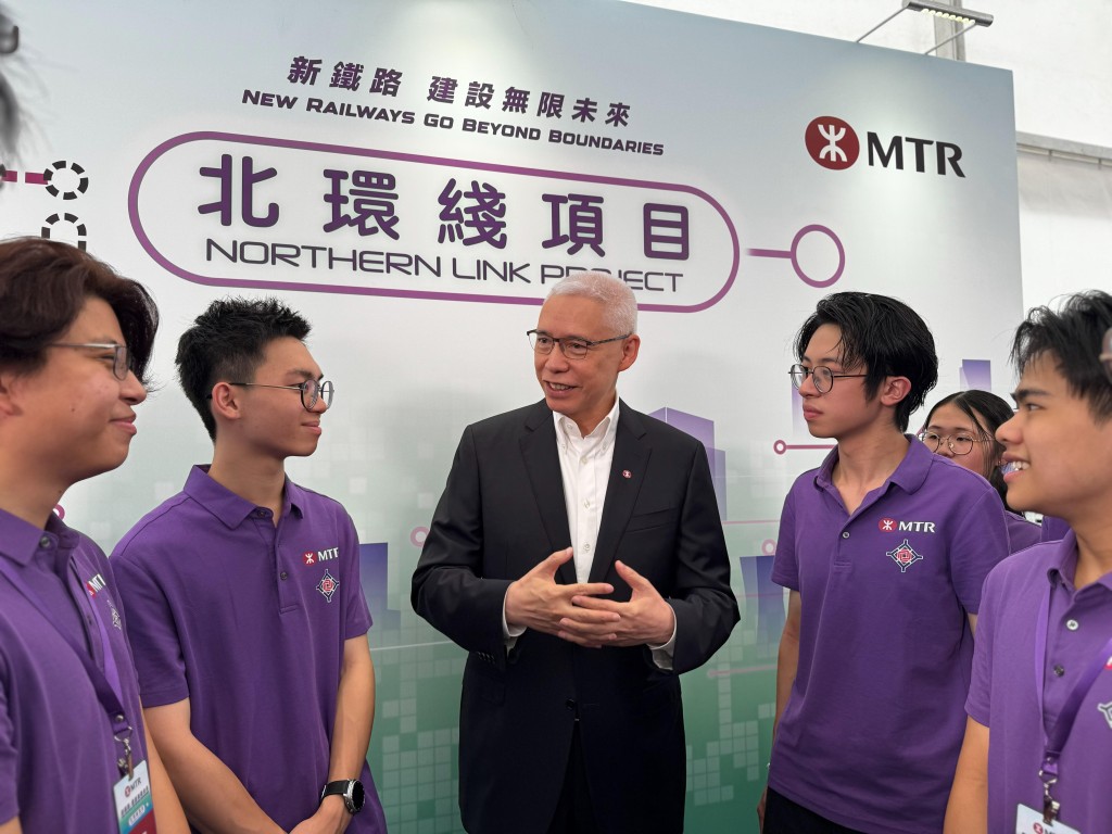 多項新鐵路項目正逐步按計劃落實興建,當中北環綫項目在團隊的破局思維下正加緊推進。 多項新鐵路項目正逐步按計劃落實興建,當中北環綫項目在團隊的破局思維下正加緊推進。