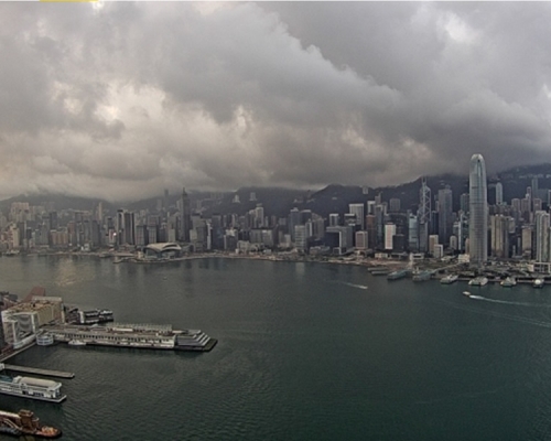 預測今日間中有驟雨。天文台圖片