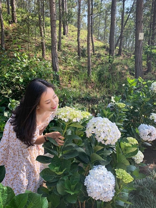 網民找出該老師的日常生活照。網圖