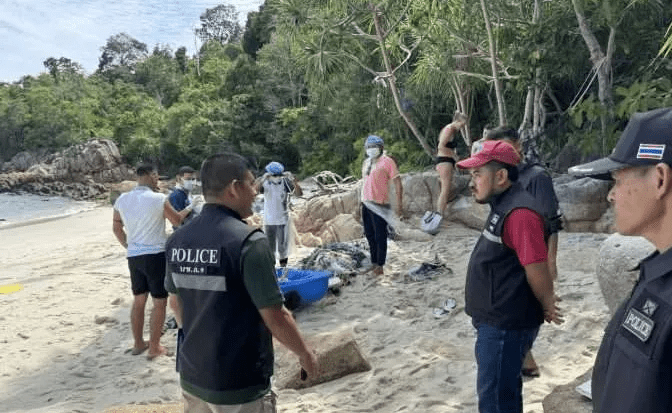 當地警方現場處置。 當地警方現場處置。