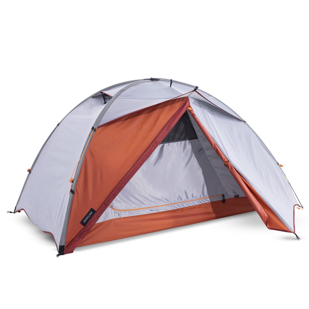 二人独立式圆顶三季帐篷TREK/$749/D设双向拉链门，配备蚊帐的帐门及寝室。
