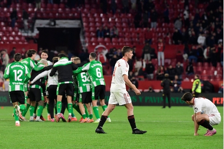 西維爾球員對皇家貝提斯的勝利做出反應。法新社 西維爾球員對皇家貝提斯的勝利做出反應。法新社